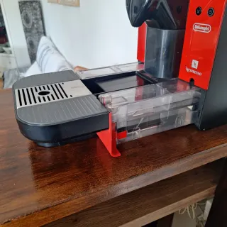 Cafetera Nespresso DeLonghi Roja