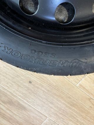 rueda de repuesto pequeña