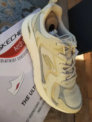 Deportivas Skechers Mujer Rojas