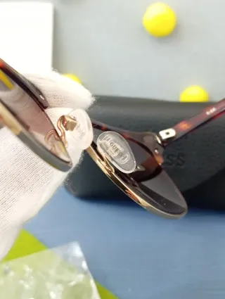 Occhiali da sole Guess donna nuovi