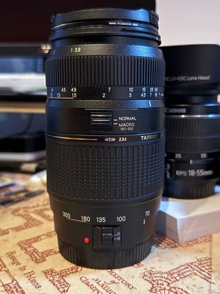 Canon 2000D + 2 objetivos