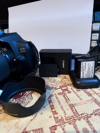 Canon 2000D + 2 objetivos