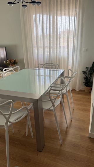 Mesa Comedor extensible + 6 Sillas Diseño