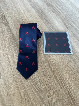 Conjunto Corbata y Pañuelo Scalpers Calaveras