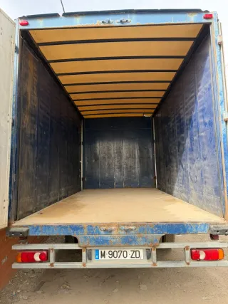 Nissan Atleon 2000
