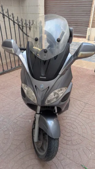 Piaggio X9 Evolution 125 gris