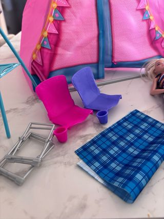 Tienda de campaña Barbie con accesorios