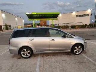 Mitsubishi Grandis 2007