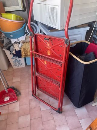 Scala a tre gradini robusta