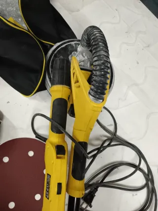 Lijadora Stanley con bolsa y discos