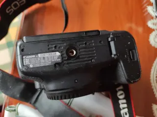 Cámara Canon EOS 77D