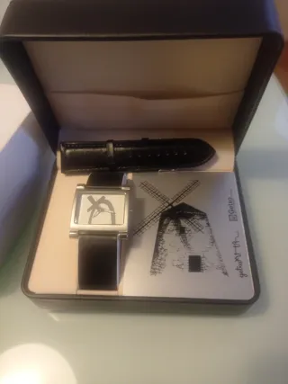 3 Relojes de pulsera con estuche+ obsequio llavero