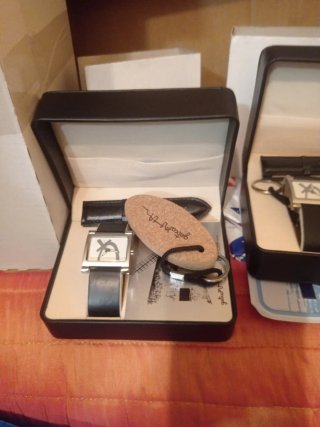 3 Relojes de pulsera con estuche+ obsequio llavero