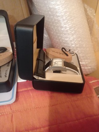 3 Relojes de pulsera con estuche+ obsequio llavero