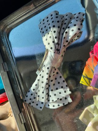 Fondo di magazzino: fiocchi e accessori