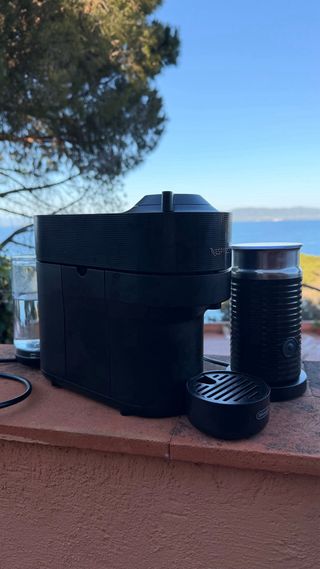 Nespresso Vertuo Pop + espumador leche
