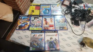 Playstation 2 con 2 mandos y tarjeta