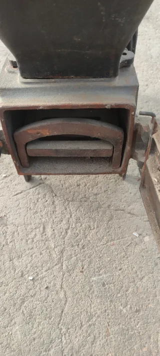 Estufa cáscara almendra Miguel Panadero