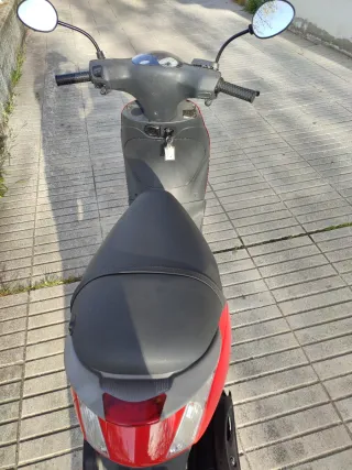 Ciclomotor Scooter Rojo 50 cc 4T