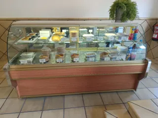 Vitrina expositora de panadería
