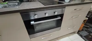 Cocina pequeña con electrodomésticos
