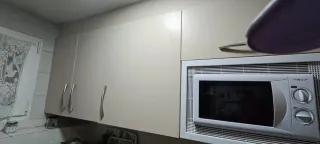 Cocina pequeña con electrodomésticos
