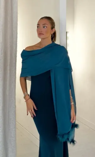 Vestido de gala con capa. Oh Juliette. Nuevo.