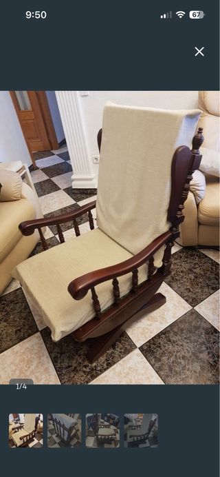 Mecedora antigua de madera y tela