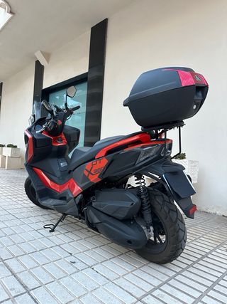 Kymco DTX 350 2023 Negra/Roja