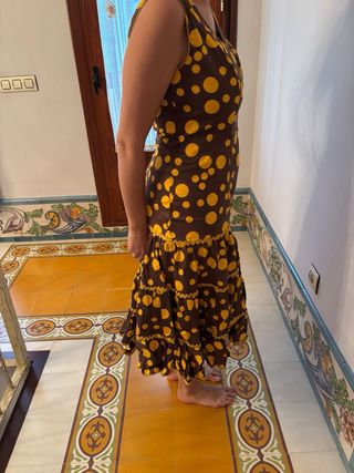 Traje de flamenca corto de lunares