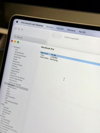 MacBook Pro 14" M1 Pro 10C/16C – 16GB RAM – 1 TB