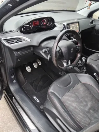 Peugeot 208 2016