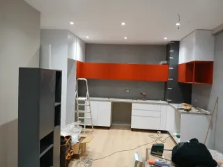 Muebles de cocina y TV modernos