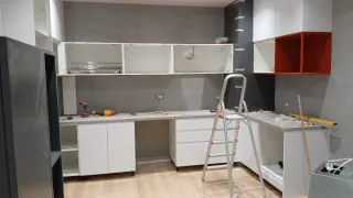 Muebles de cocina y TV modernos