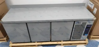 Mesa Fría Edenox 202x60x85