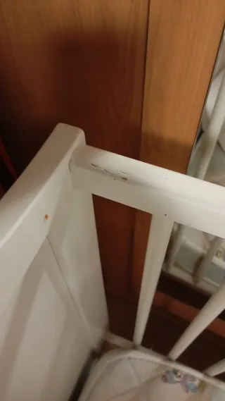 Cuna blanca con colchón t protector