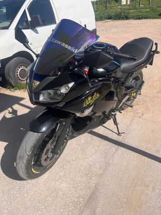 Kawasaki Ninja Negra