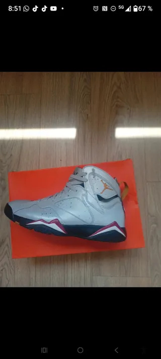 Air Jordan 7 Gris y Rojo