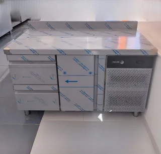 Mesa de trabajo fría Fagor