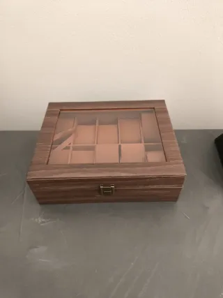 Scatola porta orologi in legno