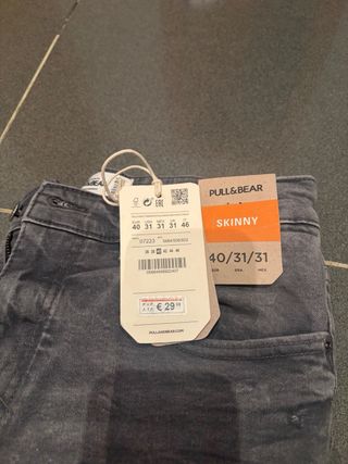 Pantalón skinny Pull&Bear gris M