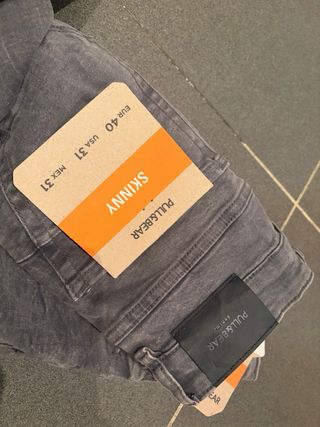 Pantalón skinny Pull&Bear gris M