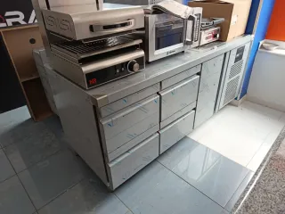 Mesa fría acero inoxidable con fregadero