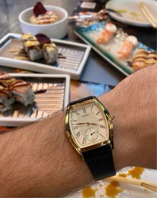 Reloj Seiko de oro vintage estilo tank cartier