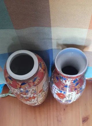 Lotto di vasi cinesi in ceramica multicolore