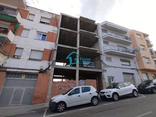 Edificio en venta en Esparreguera