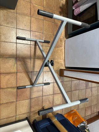 Caballete de acero con tablero de madera 60x80cm
