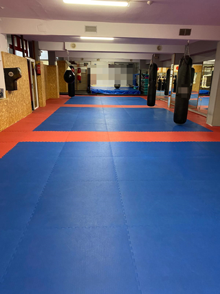 Local gimnasio equipado para alquiler, venta