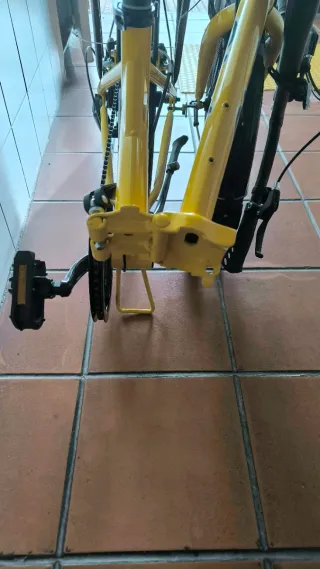 Bicicleta Plegable Amarilla