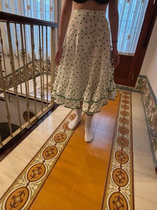 Falda flamenca blanco con lunares verdes